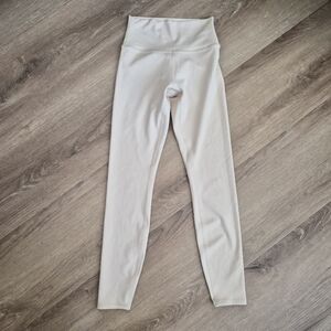 ALO Yoga High-Waist Leggings in Light Cream XS